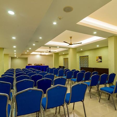 Hotel Malika Residency Ettumanoor Dış mekan fotoğraf