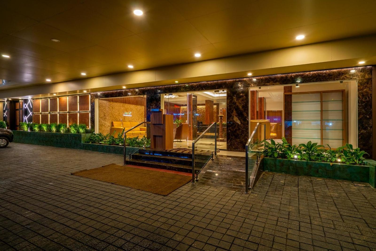 Hotel Malika Residency Ettumanoor Dış mekan fotoğraf
